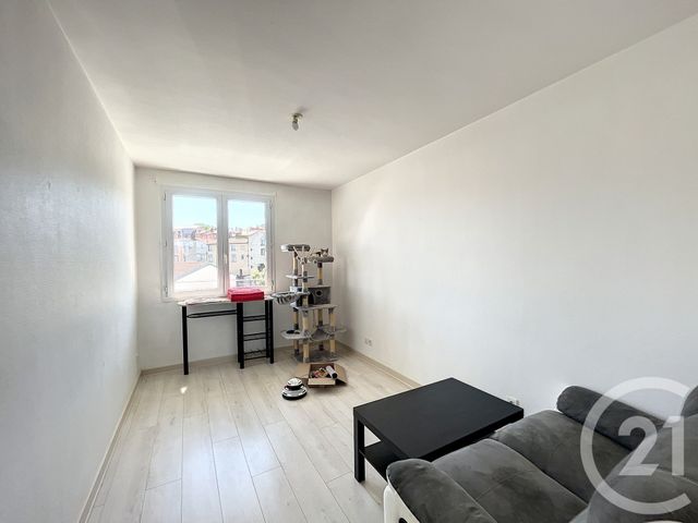 Appartement F2 à vendre - 3 pièces - 53,40 m2 - Riom - 63 - AUVERGNE