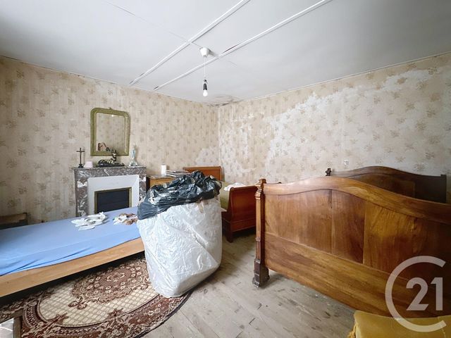 Maison à vendre - 11 pièces - 150,01 m2 - St Bonnet Pres Riom - 63 - AUVERGNE