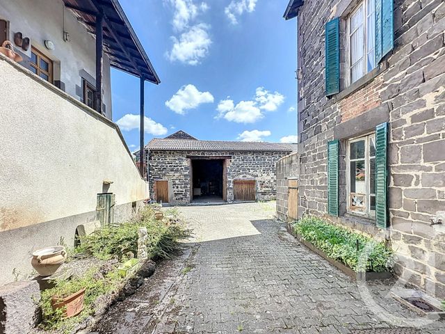 Maison à vendre - 11 pièces - 150,01 m2 - St Bonnet Pres Riom - 63 - AUVERGNE