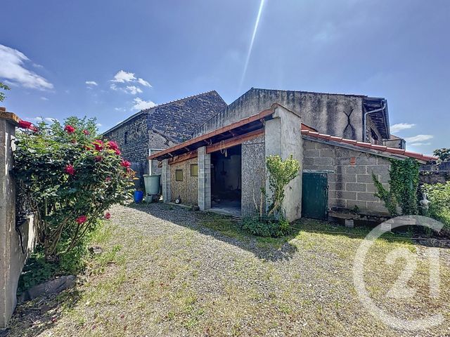 Maison à vendre - 11 pièces - 150,01 m2 - St Bonnet Pres Riom - 63 - AUVERGNE