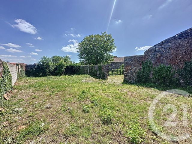 Maison à vendre - 11 pièces - 150,01 m2 - St Bonnet Pres Riom - 63 - AUVERGNE