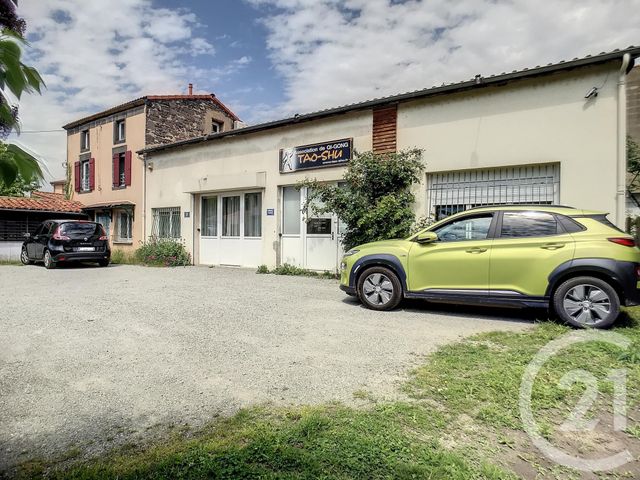 Maison à vendre - 10 pièces - 250 m2 - Menetrol - 63 - AUVERGNE