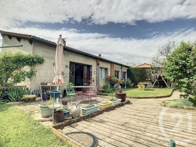 Maison à vendre - 10 pièces - 250 m2 - Menetrol - 63 - AUVERGNE