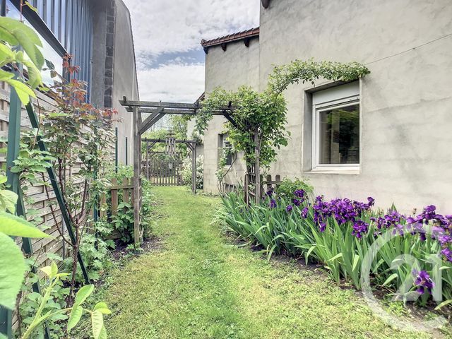 Maison à vendre - 10 pièces - 250 m2 - Menetrol - 63 - AUVERGNE