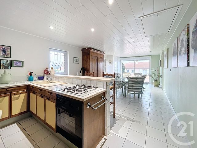 Maison à vendre - 5 pièces - 155 m2 - Beauregard Vendon - 63 - AUVERGNE