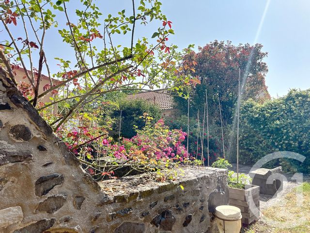 Maison à vendre - 5 pièces - 94,84 m2 - Menetrol - 63 - AUVERGNE