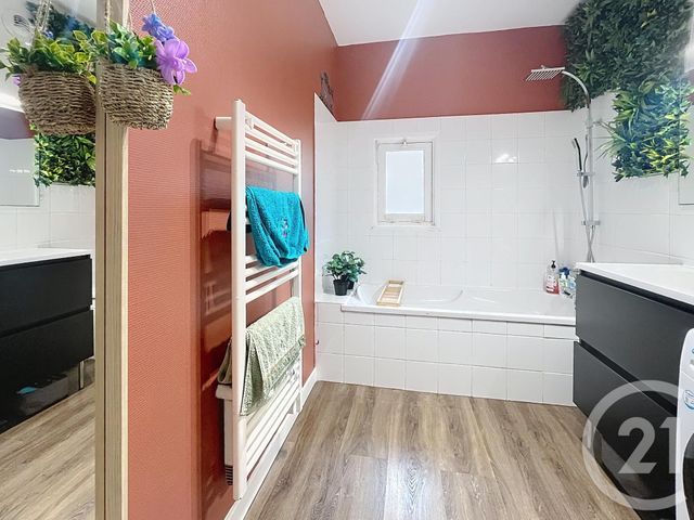 Appartement F3 &agrave; vendre - 4 pi&egrave;ces - 85,39 m2 - Riom - 63 - AUVERGNE