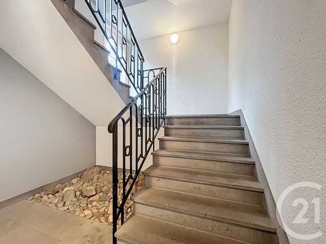 Appartement F3 &agrave; vendre - 4 pi&egrave;ces - 85,39 m2 - Riom - 63 - AUVERGNE