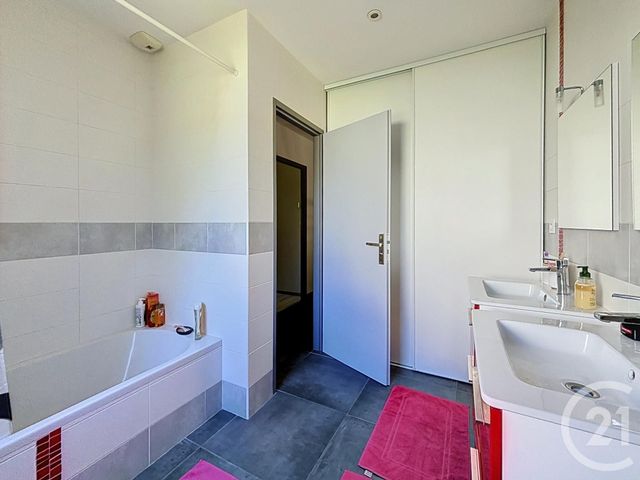 Maison &agrave; vendre - 5 pi&egrave;ces - 150 m2 - Riom - 63 - AUVERGNE
