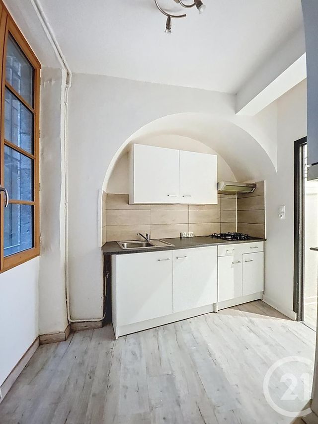 Appartement T1 à vendre - 2 pièces - 24 m2 - Riom - 63 - AUVERGNE