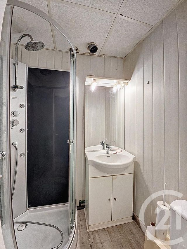 Appartement T1 à vendre - 2 pièces - 24 m2 - Riom - 63 - AUVERGNE