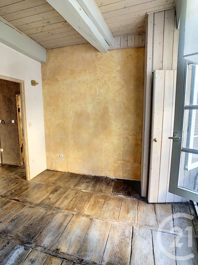 Appartement F3 à vendre - 3 pièces - 83,80 m2 - Riom - 63 - AUVERGNE