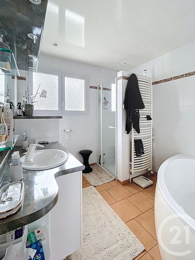 Maison &agrave; vendre - 6 pi&egrave;ces - 170 m2 - Mozac - 63 - AUVERGNE