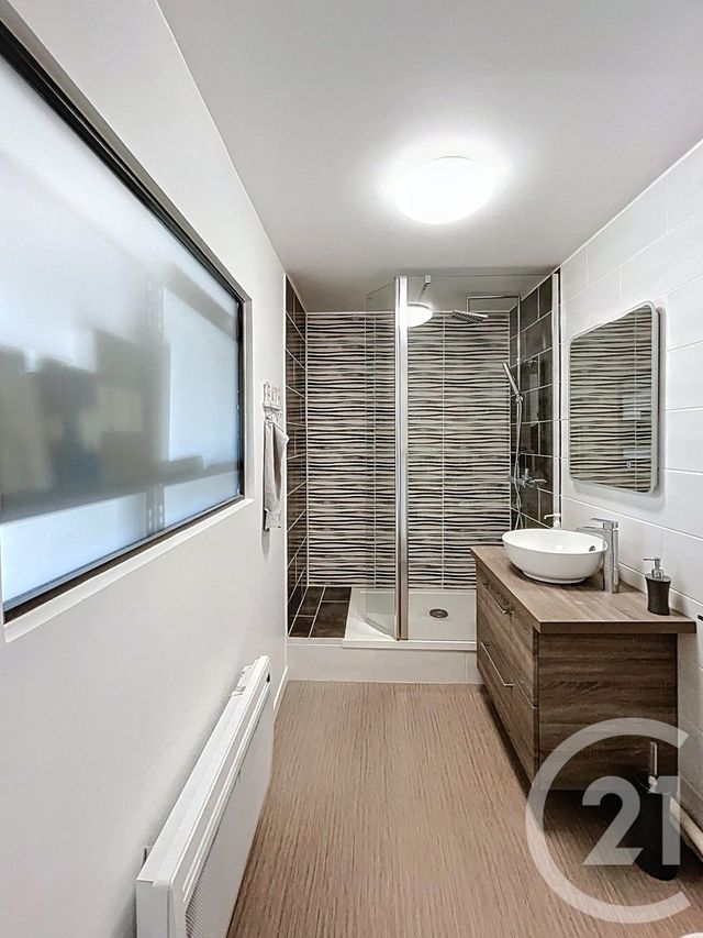 Immeuble &agrave; vendre - 140 m2 - St Bonnet Pres Riom - 63 - AUVERGNE