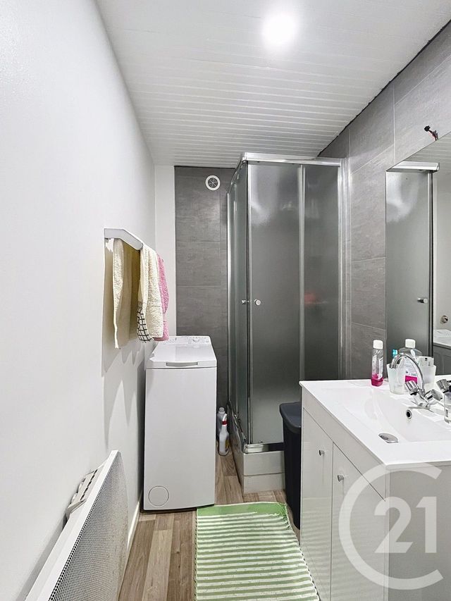 Immeuble &agrave; vendre - 140 m2 - St Bonnet Pres Riom - 63 - AUVERGNE