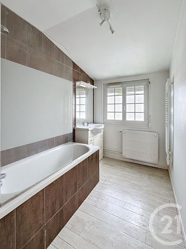 Maison à vendre - 5 pièces - 83 m2 - Riom - 63 - AUVERGNE