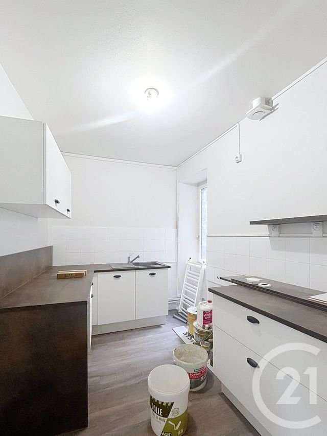 Appartement F3 &agrave; louer - 3 pi&egrave;ces - 63,73 m2 - Riom - 63 - AUVERGNE