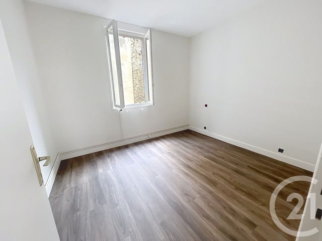 Appartement F3 &agrave; louer - 3 pi&egrave;ces - 63,73 m2 - Riom - 63 - AUVERGNE