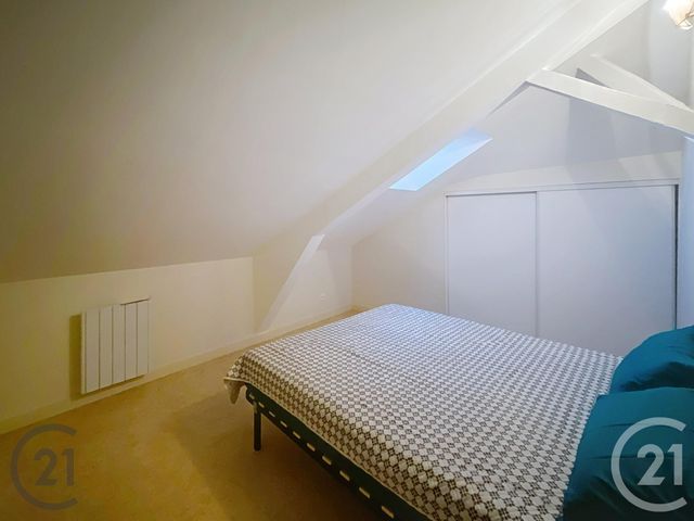 Appartement F3 à louer - 3 pièces - 39,79 m2 - Aigueperse - 63 - AUVERGNE