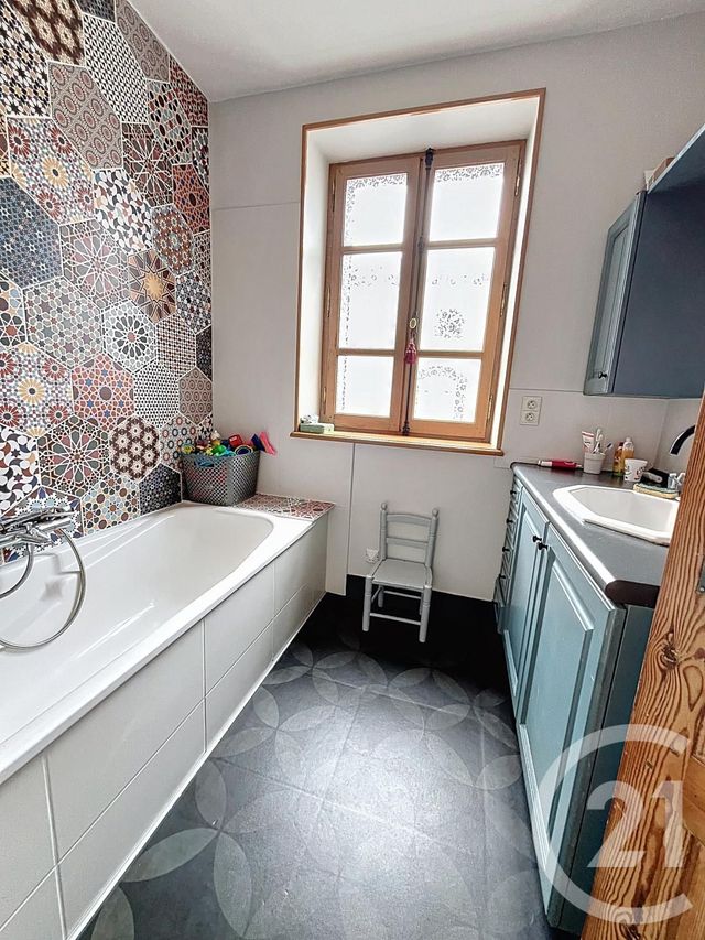 Maison à vendre - 7 pièces - 212,93 m2 - Mozac - 63 - AUVERGNE