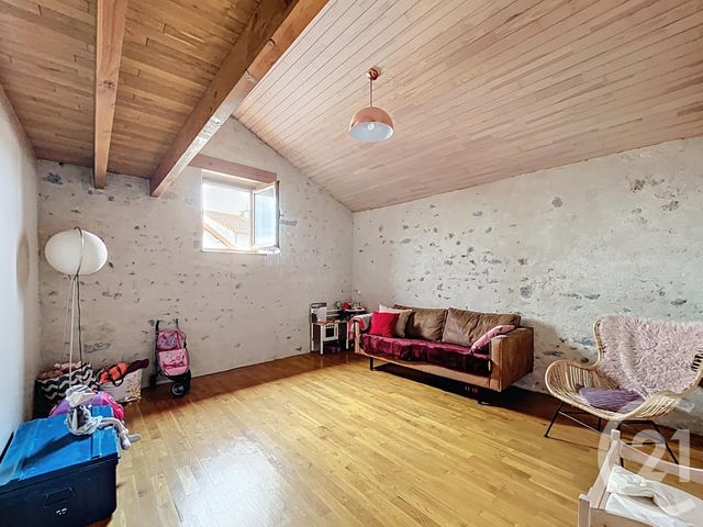 Maison à vendre - 7 pièces - 212,93 m2 - Mozac - 63 - AUVERGNE