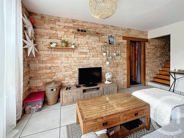 Maison à vendre - 7 pièces - 212,93 m2 - Mozac - 63 - AUVERGNE