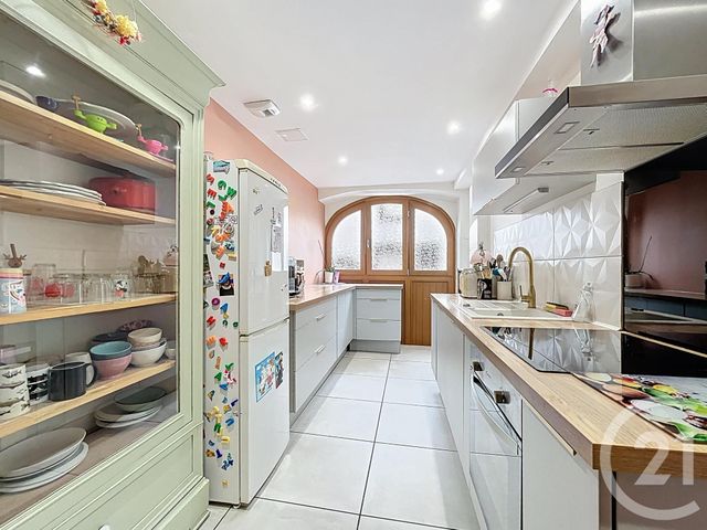 Maison à vendre - 7 pièces - 212,93 m2 - Mozac - 63 - AUVERGNE