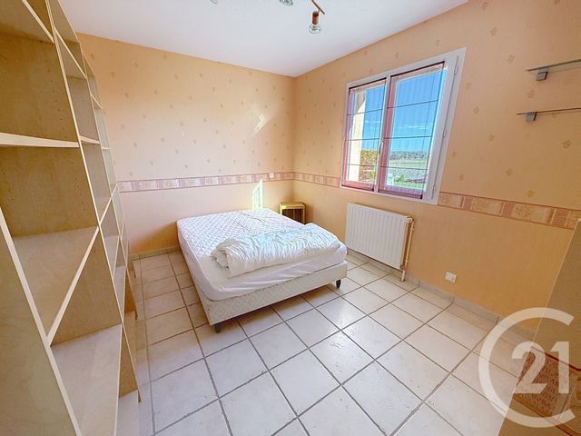 Maison &agrave; louer - 5 pi&egrave;ces - 128,65 m2 - Chambaron Sur Morge - 63 - AUVERGNE