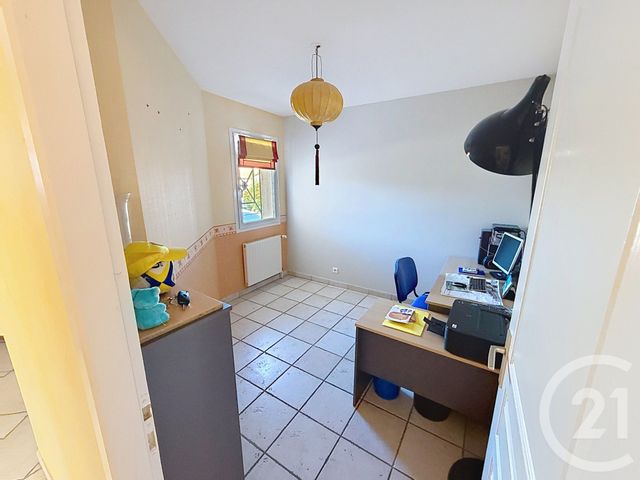 Maison &agrave; louer - 5 pi&egrave;ces - 128,65 m2 - Chambaron Sur Morge - 63 - AUVERGNE