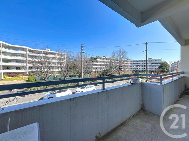 Appartement F4 &agrave; vendre - 4 pi&egrave;ces - 64,32 m2 - Riom - 63 - AUVERGNE