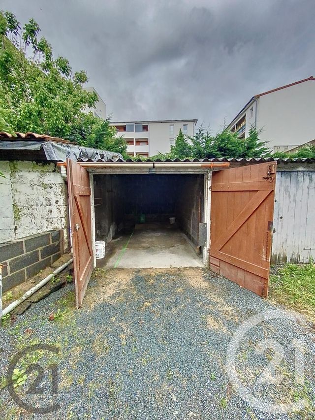 parking - RIOM - 63