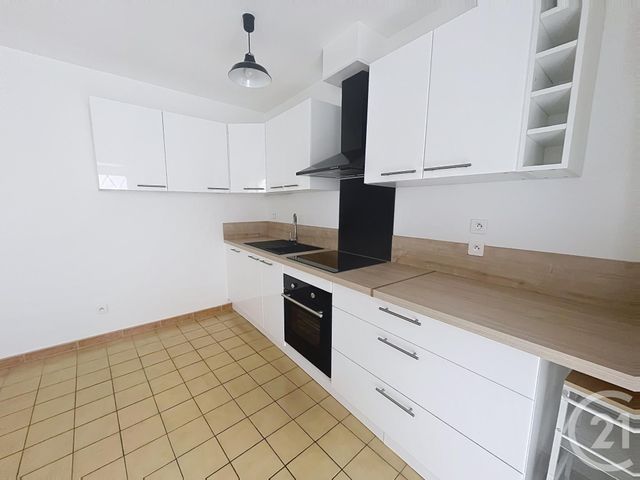 Appartement F3 &agrave; louer - 3 pi&egrave;ces - 65 m2 - Volvic - 63 - AUVERGNE