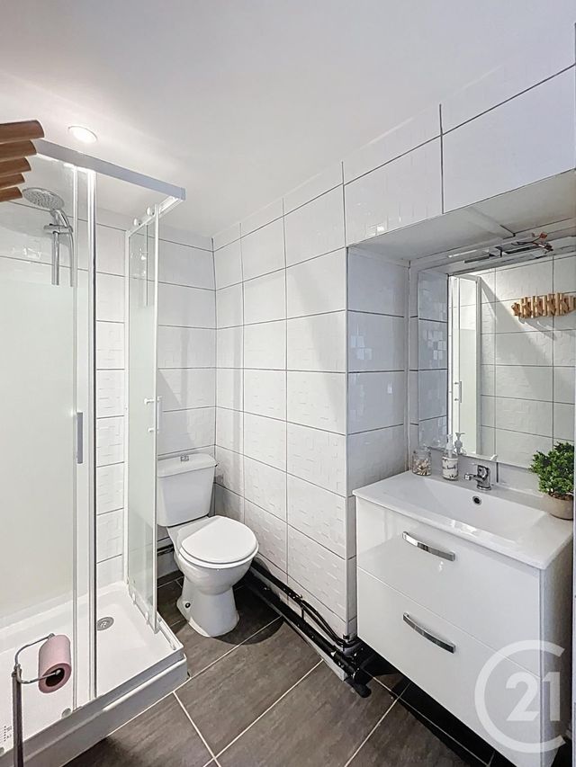 Appartement F2 à vendre - 2 pièces - 24 m2 - Riom - 63 - AUVERGNE