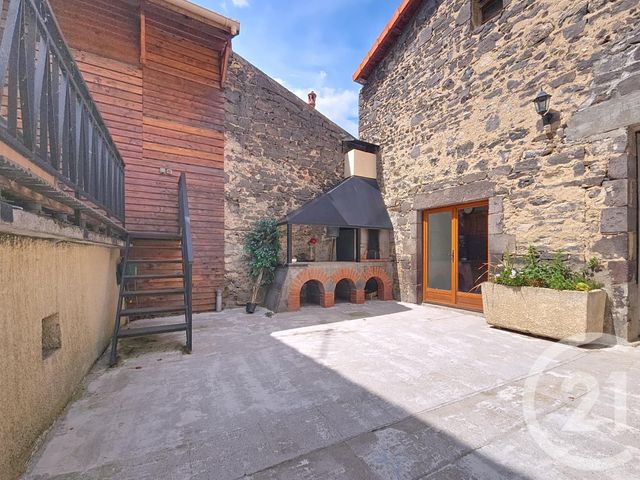 Maison à vendre - 7 pièces - 217,30 m2 - Mozac - 63 - AUVERGNE