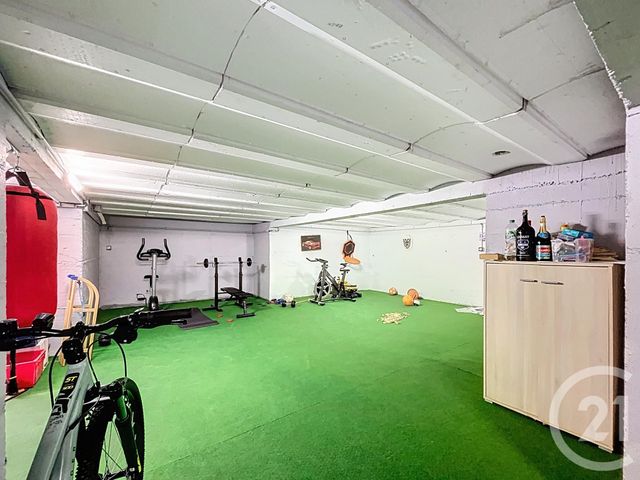 Maison à vendre - 6 pièces - 148 m2 - Mozac - 63 - AUVERGNE