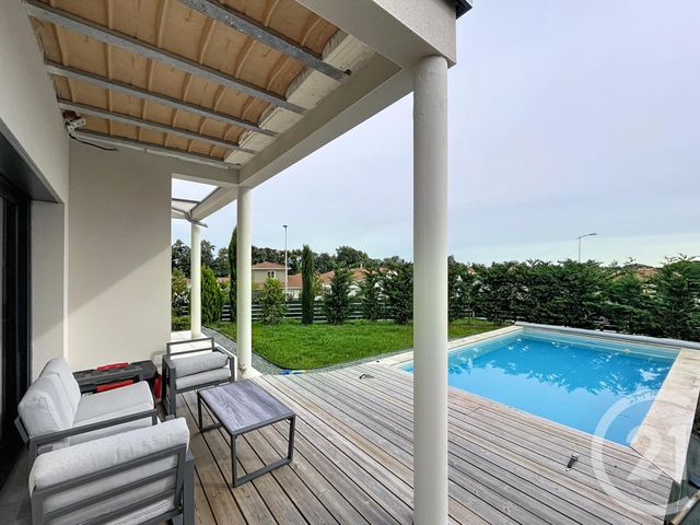 Maison à vendre - 6 pièces - 148 m2 - Mozac - 63 - AUVERGNE