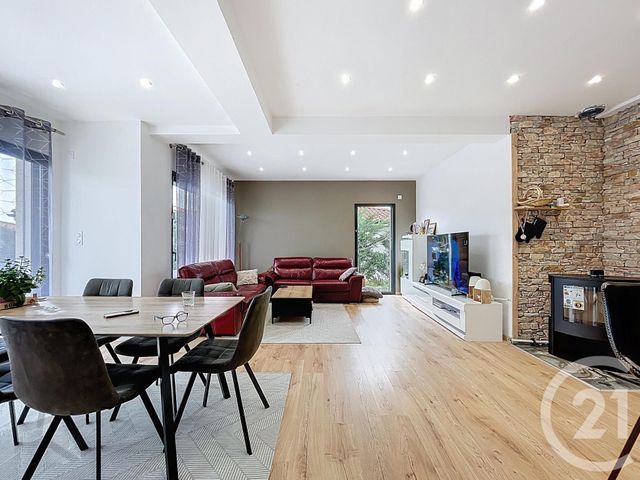 Maison à vendre - 6 pièces - 148 m2 - Mozac - 63 - AUVERGNE