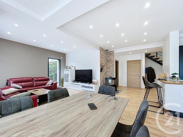 Maison à vendre - 6 pièces - 148 m2 - Mozac - 63 - AUVERGNE