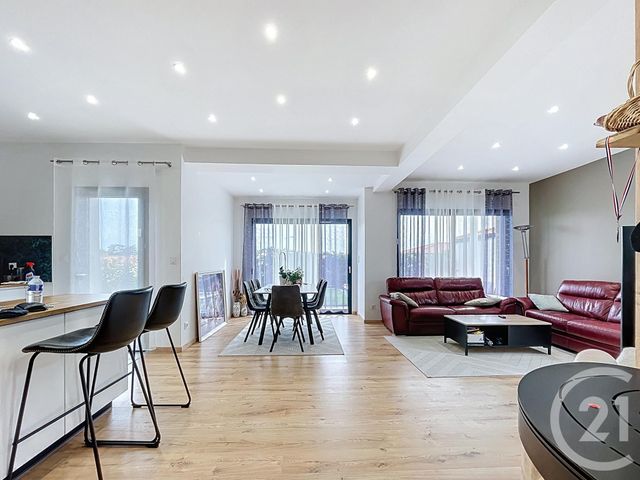 Maison à vendre - 6 pièces - 148 m2 - Mozac - 63 - AUVERGNE