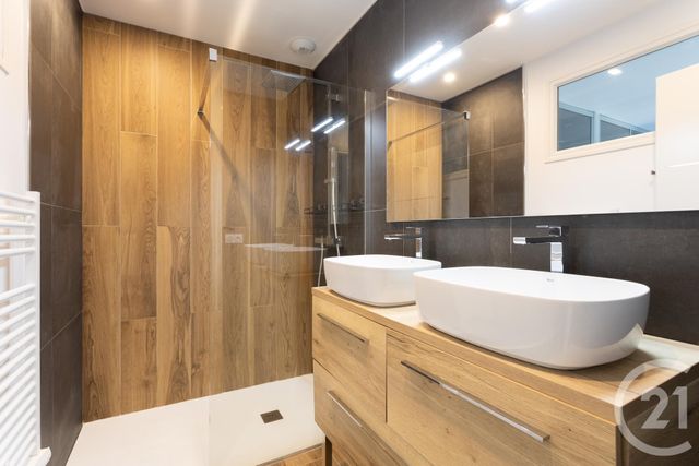 Maison à vendre - 5 pièces - 143,93 m2 - Riom - 63 - AUVERGNE