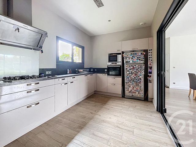 Maison à vendre - 6 pièces - 159,40 m2 - Mozac - 63 - AUVERGNE