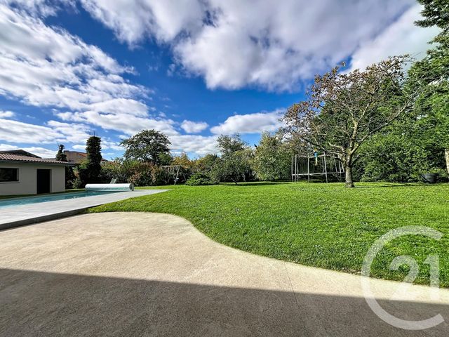 Maison à vendre - 6 pièces - 159,40 m2 - Mozac - 63 - AUVERGNE