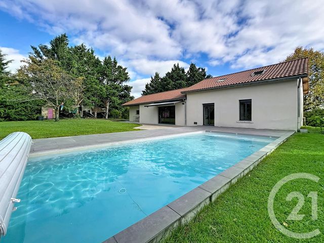 Maison à vendre - 6 pièces - 159,40 m2 - Mozac - 63 - AUVERGNE