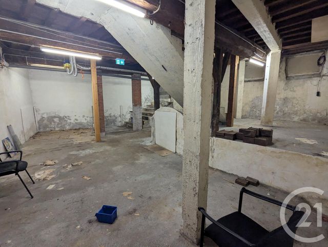 Local commercial à louer - 130.0 m2 - 63 - Puy-de-Dome