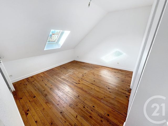 Appartement F4 &agrave; louer - 4 pi&egrave;ces - 94,96 m2 - Aigueperse - 63 - AUVERGNE