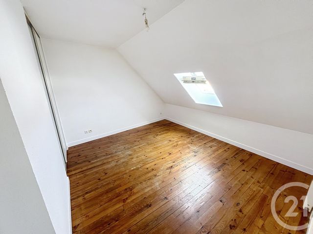 Appartement F4 &agrave; louer - 4 pi&egrave;ces - 94,96 m2 - Aigueperse - 63 - AUVERGNE