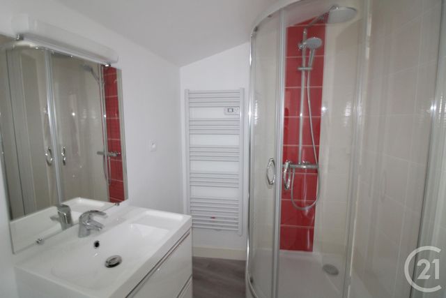 Appartement F1 à louer - 2 pièces - 40,34 m2 - Riom - 63 - AUVERGNE