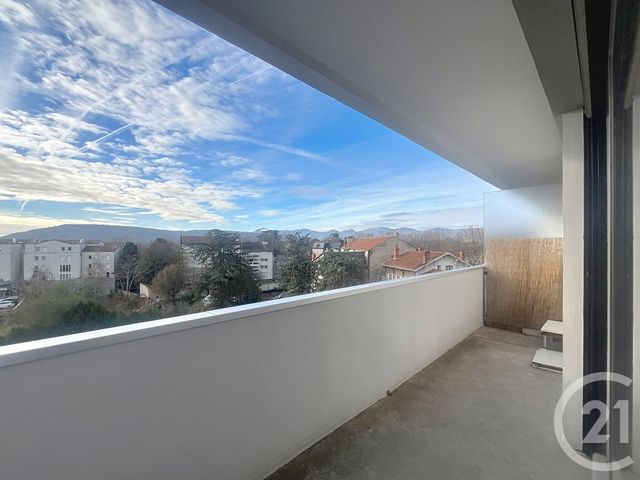 Appartement F1 à louer - 1 pièce - 32 m2 - Riom - 63 - AUVERGNE