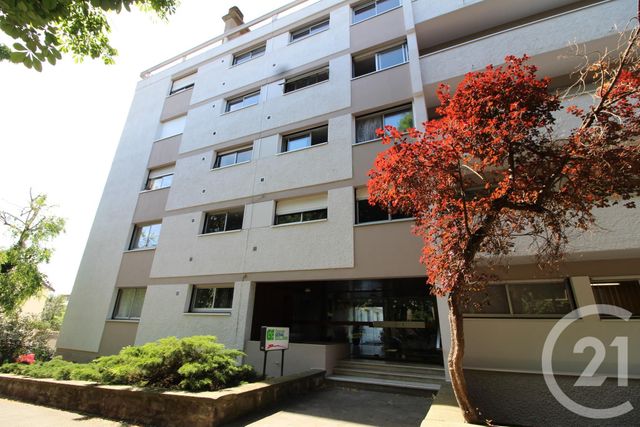 Appartement F1 à louer - 1 pièce - 32 m2 - Riom - 63 - AUVERGNE