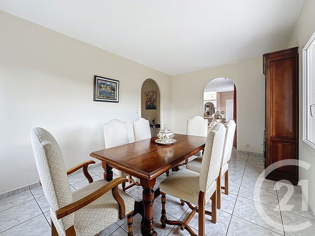 Maison &agrave; vendre - 6 pi&egrave;ces - 219 m2 - Mozac - 63 - AUVERGNE